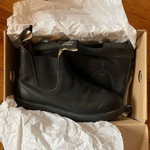 Blundstone 558 Chelsea Boots in Black - US Men’s size 9.5